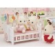 Lit de bebe et mobile sylvanian families-lilojouets-morbihan-bretagne