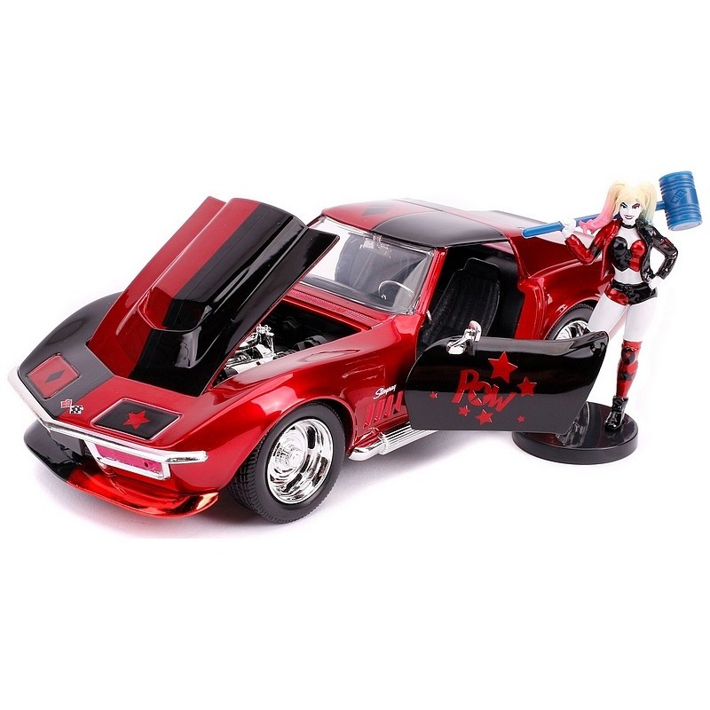 Voiture chevrolet corvette stingray 1969 harley quinn 1.24e metal ave  figurine 